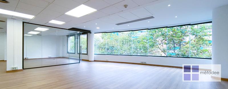 Foto 3203c14f-5216-48c5-ac05-9ab5b4b8cf66. Alquiler oficina  recien reformada en les corts en Barcelona