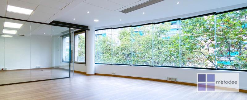 Foto 8cbc4f9e-3ca0-4116-ad6b-3016c5021252. Alquiler oficina  recien reformada en les corts en Barcelona