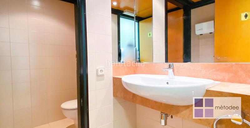 Foto 71660af3-f741-49b1-a3e9-08a73fa5c1cd. Lloguer oficina amb calefacció a Barri de les Corts Barcelona