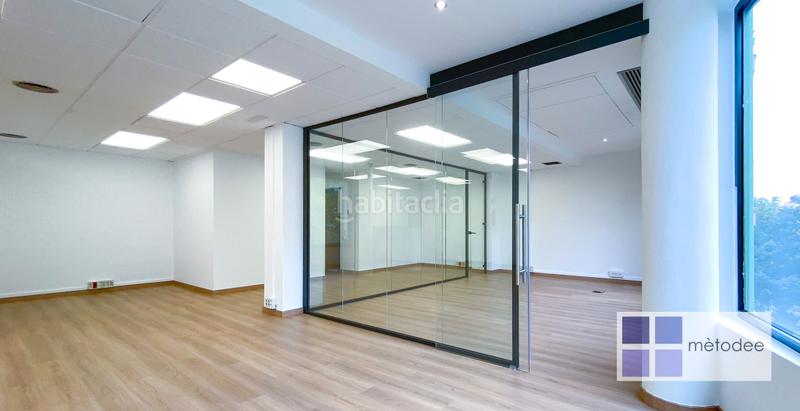 Foto 973b8b4d-dc3b-4b8b-b465-e7d658615d10. Miete büro mit heizung in Barri de les Corts Barcelona