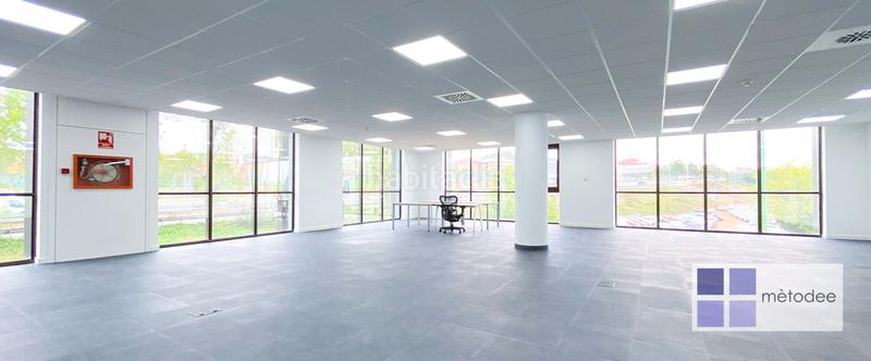 Foto 22976d2e-6474-4f47-9de7-bbf155748d10. Alquiler oficina  recien reformada en Centre Sant Just Desvern