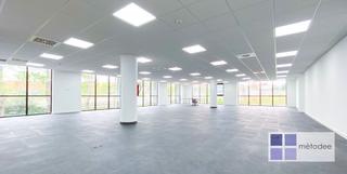 Miete Büro  Carrer de frederic mompou. Oficina recien reformada