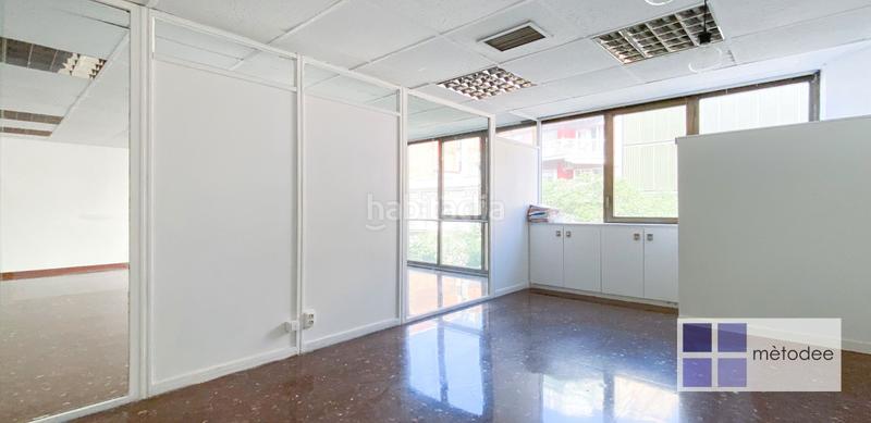 Foto fe725c4f-e7b0-4060-a4e4-0479e557da75. Location bureau avec chauffage dans La Nova Esquerra de l´Eixample Barcelona