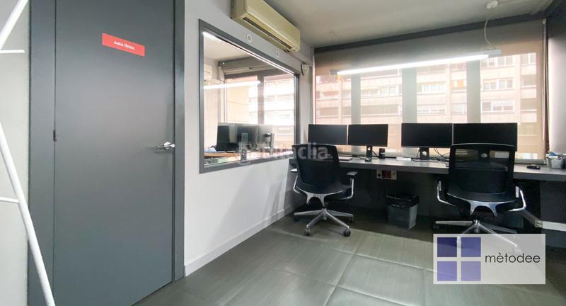 Foto e0d85deb-8f76-4d7a-bd66-8a0d8c4739cc. Alquiler oficina  de gran visibilidad y localización en Barcelona