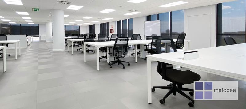 Foto 8d8c958d-f9fd-42a8-9269-188648eb60fb. Rent office space with heating in Centre Sant Just Desvern