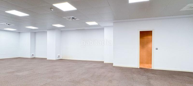 Foto 11b3580f-982d-4499-a877-67fb0a9022a5. Affitto ufficio con riscaldamento in El Gall Esplugues de Llobregat