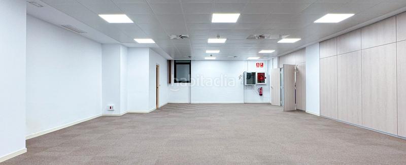 Foto 61cc9f9a-583d-49bb-b77a-61866392e1cc. Affitto ufficio con riscaldamento in El Gall Esplugues de Llobregat