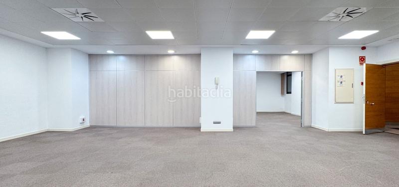 Foto 631d5134-9659-4529-b3da-a3eb0c2e5259. Affitto ufficio con riscaldamento in El Gall Esplugues de Llobregat
