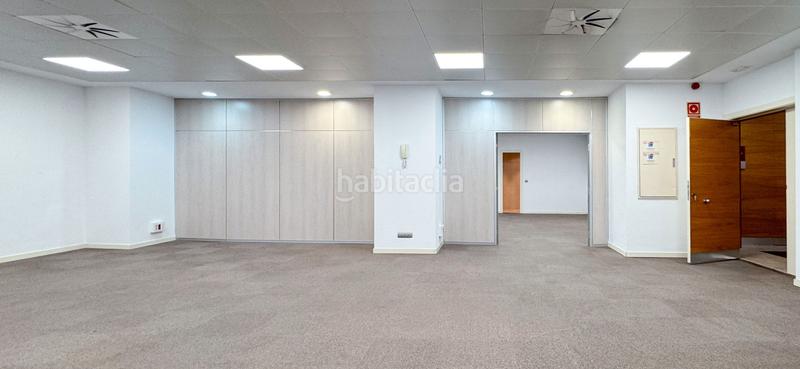 Foto 76e1116a-6076-4d21-931a-874a700f0c51. Affitto ufficio con riscaldamento in El Gall Esplugues de Llobregat