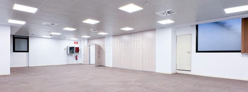 Foto 038dd8be-599a-44a1-9d8d-80a83910622c. Alquiler oficina  diafana en El Gall Esplugues de Llobregat
