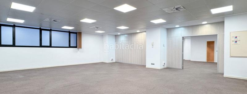 Foto 8c534a1a-82e1-4368-af87-118bb10cb1c9. Alquiler oficina  diafana en El Gall Esplugues de Llobregat