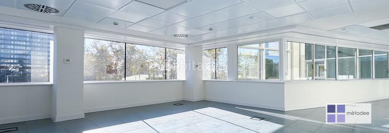 Foto 1a17f4a6-335b-4285-8465-c1d64159ed92. Miete büro mit heizung in Sants Barcelona