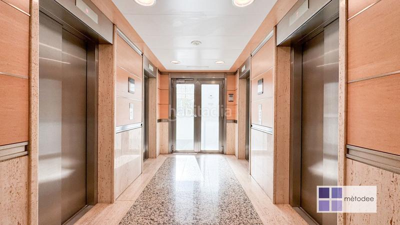 Foto aaf6c772-9599-4f5c-b4af-9ff29de57dc0. Miete büro mit heizung in Sants Barcelona