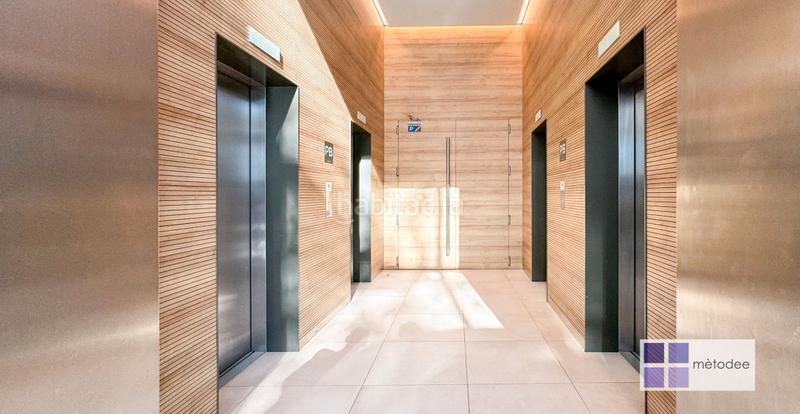 Foto 970a2321-afd6-4a8a-8a31-ea45503136f1. Rent office space with heating in Sants Barcelona