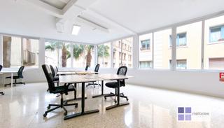 Lloguer Oficina  Carrer del sots - tinent navarro. Oficina con abundante luz natural en edificio con encanto indust