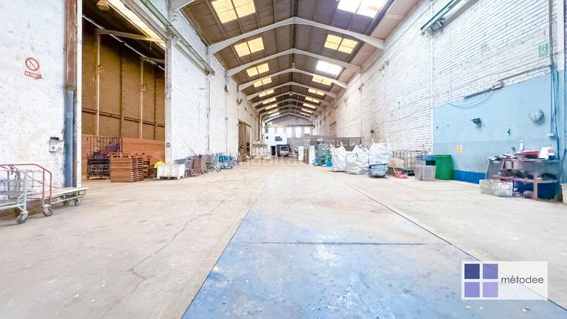 Foto 26f9cdc1-06ff-4589-9558-b7ea72d41a01. Bâtiment à usage industriel dans Centre Hospitalet de Llobregat (L´)