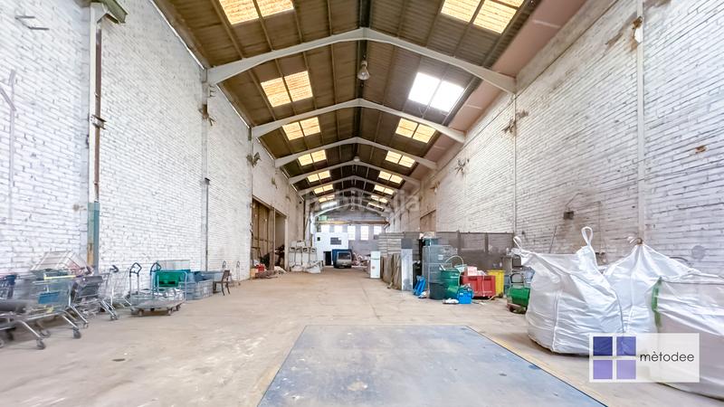 Foto 6f4c6e3b-f1c1-4abe-a59b-9e59501374bf. Bâtiment à usage industriel dans Centre Hospitalet de Llobregat (L´)