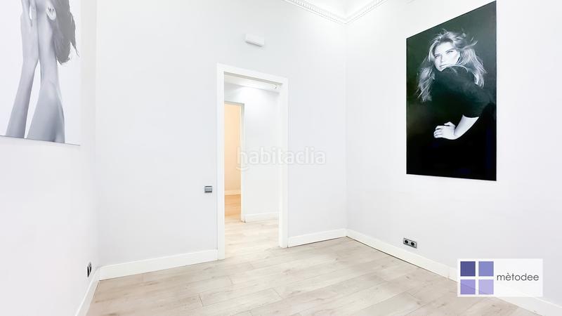 Foto 7eb5bd7c-e279-48fb-9852-2d37ee0498b6. Alquiler oficina  en plaça francesc macia en Barcelona