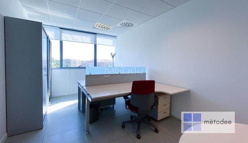 Foto 9df9a2a6-8d3b-4909-96dd-f30a4d365ee5. Affitto ufficio con riscaldamento in Centre Sant Just Desvern