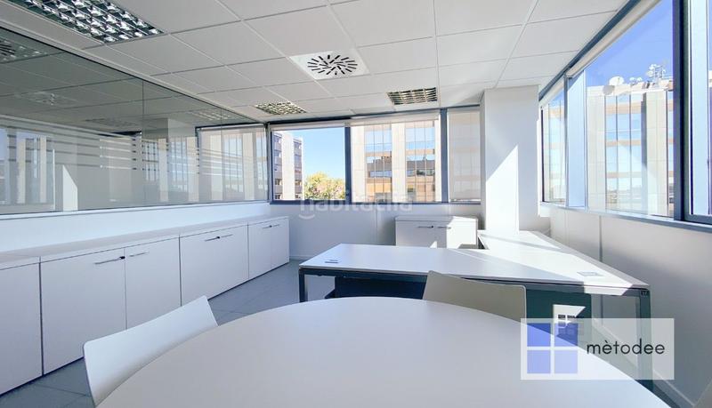 Foto 725afaca-3f99-47d3-b802-8bbbce4de407. Miete büro mit heizung in Centre Sant Just Desvern