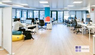 Miete Büro  Carrer de balmes. Oficina reformada en el centro de la ciudad