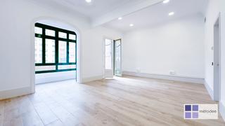 Lloguer Oficina  Carrer d'aribau. Oficina en edificio modernista de l'eixample con terraza