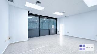 Location Bureau  Carrer del consell de cent. Oficina impecable muy luminosa