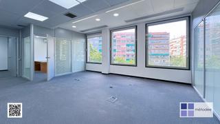 Alquiler Oficina  Carrer del marquès de sentmenat. Oficina corporativa muy luminosa en edificio representativo de l