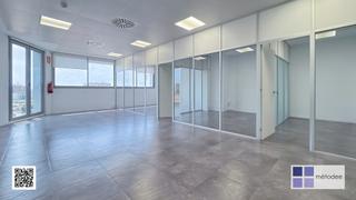 Miete Büro in Avinguda de cornellà 142. Oficina con despachos modulares y office – edificio corporativo
