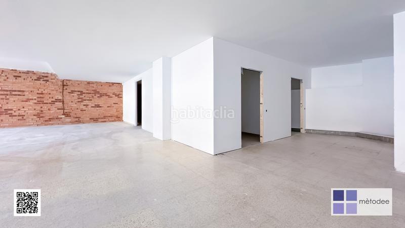 Foto bf07b290-2747-46bb-9099-cf213ed3b5f9. Alquiler local comercial oportunidad local-oficina con gran fachada acristalada en Mataró