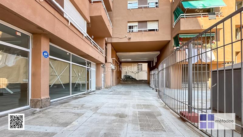 Foto e70471da-d002-4894-abaf-bff3e3b14308. Alquiler local comercial oportunidad local-oficina con gran fachada acristalada en Mataró