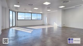 Location Bureau  Avinguda de cornellà. Oficina con sala reuniones – edificio corporativo