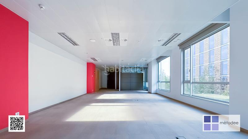 Foto 22bbb641-2218-4697-a95c-0e6832e45d9a. Rent office space in carrer de veneçuela 105 in Provençals del Poblenou Barcelona