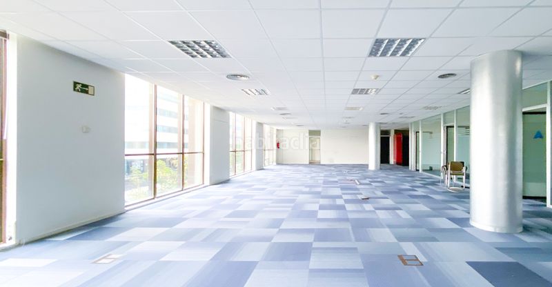 Foto 121400df-b616-466c-ac63-ad58f3209add. Rent office space with heating in Centre Sant Just Desvern