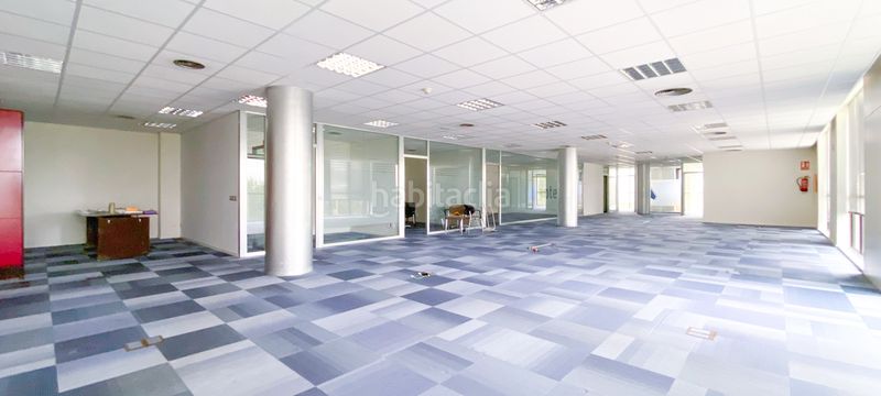 Foto 2f09027a-2fd5-4c5f-998a-e87f57c52214. Rent office space with heating in Centre Sant Just Desvern