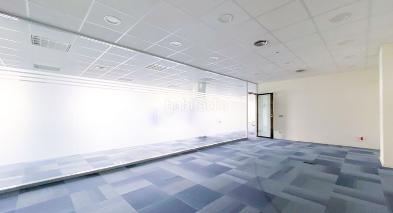 Foto f205c5e3-7dc8-4d82-84b0-520fd76924ab. Rent office space with heating in Centre Sant Just Desvern
