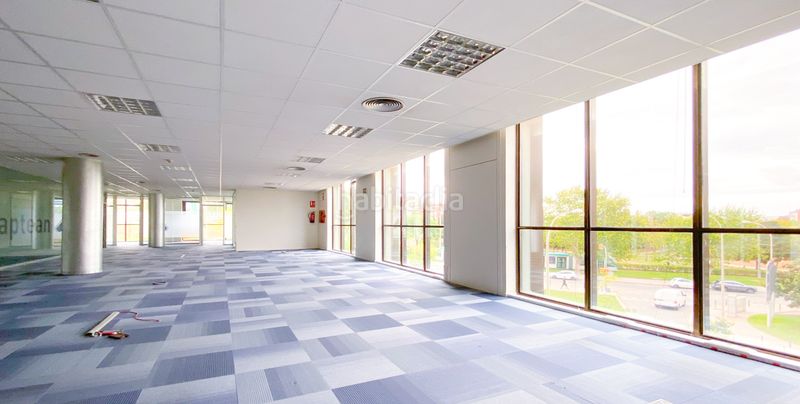 Foto fb226dc3-69ca-4d8a-90fb-72c98a877fd0. Rent office space with heating in Centre Sant Just Desvern