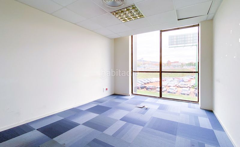 Foto fed987dd-0eee-468e-bb5d-a64eded272a4. Rent office space with heating in Centre Sant Just Desvern