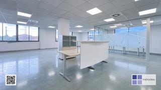 Lloguer Oficina  Carretera reial. Oficina luminosa y bien conectada en sant just desvern