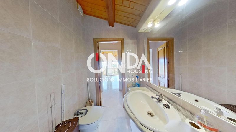 Foto 671d0d5d-227c-4597-a2f6-3ee4c01b8518. Casa a pare fidel 8 a Tremp