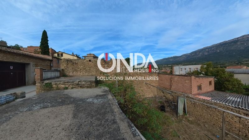 Foto c661f6a1-f828-4ef5-8178-b552b9d24915. Terreny residencial a de la f.del ped a Àger