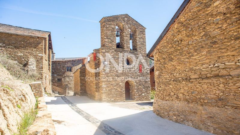 Foto 00f06167-7b66-45b2-96a2-d8bdff410914. Masia a carrer unic arahos 46 a Alins
