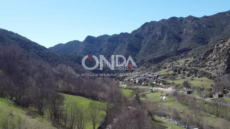 Foto 8c243275-39c8-4405-8857-721fa6abaff4. Masia a carrer unic arahos 46 a Alins
