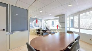 Office space  Pere iii. Oficina de 300 m2 con dos parkings en la mejor zona de balaguer