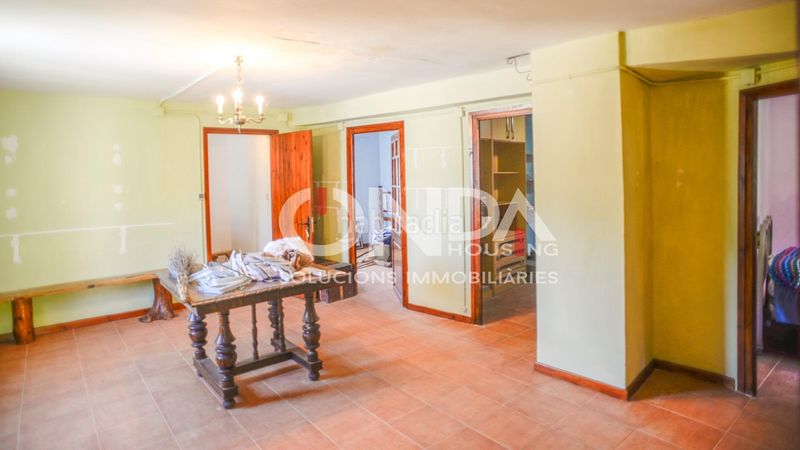 Foto a5210d24-3c0e-4046-ac8a-d0a6e55356c4. Casa a carrer escaleta 22 a Sort