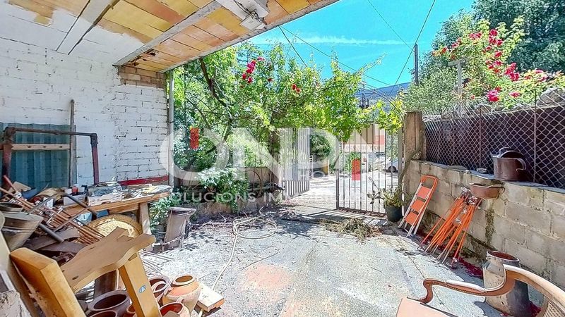 Foto f8d2f67c-a1bb-4601-8448-40dc4ac127fa. Casa a carrer escaleta 22 a Sort