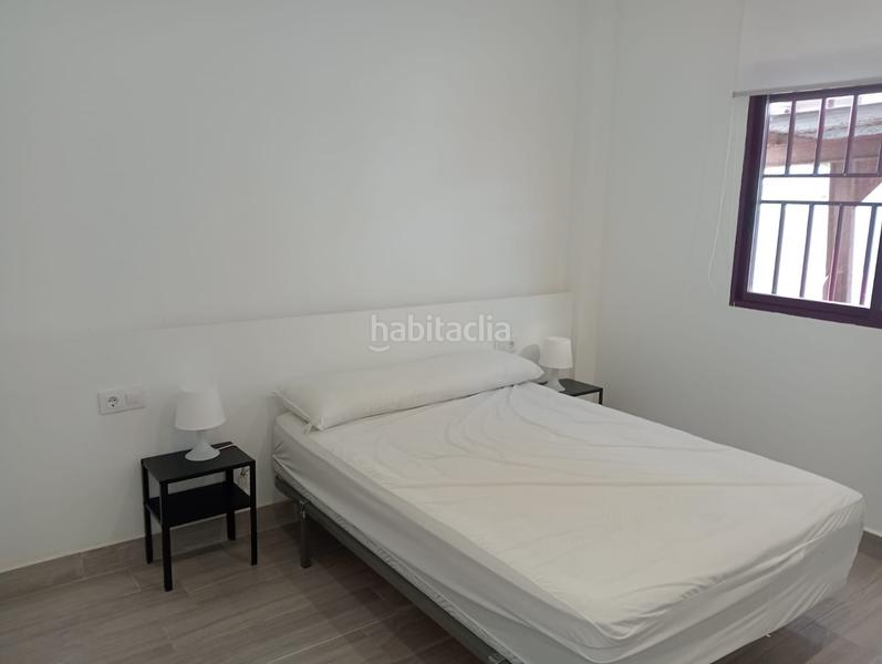 Foto f13a462e-f61a-4782-8e02-fe165f0aa6f3. Casa pareada bonito pareado a 50m del mar. en Daimús