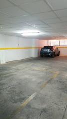 Parking voiture à Carrer nou d'octubre 73. Garaje en venta nou d'octubre 75