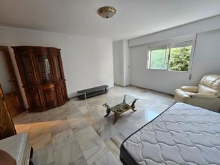 Flat in Carrer major 10. Estupendo piso con garaje en oliva