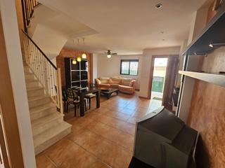 Towny house in Carrer de les moreres 72. Espectacular pareado playa de miramar